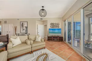 5440 Eagles Point Cir, Sarasota, FL 34231 - Photo 13