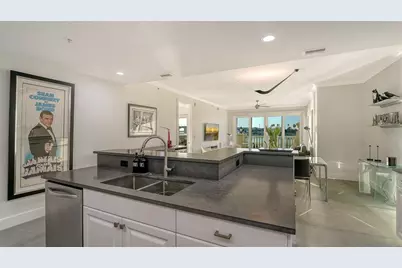 166 Golden Gate Point #22, Sarasota, FL 34236 - Photo 17