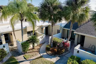 2221 Meadowlake Ct, Sarasota, FL 34235 - Photo 71