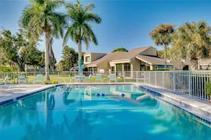 2221 Meadowlake Ct, Sarasota, FL 34235 - Photo 35