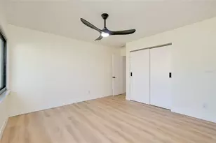 2221 Meadowlake Ct, Sarasota, FL 34235 - Photo 25