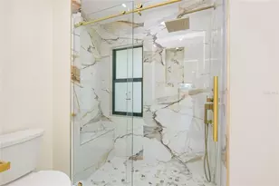 2221 Meadowlake Ct, Sarasota, FL 34235 - Photo 19