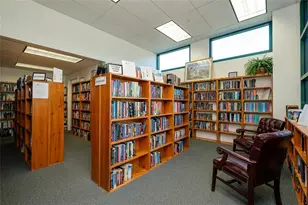 2221 Meadowlake Ct, Sarasota, FL 34235 - Photo 59