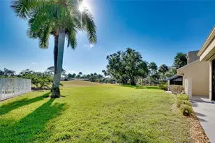 2221 Meadowlake Ct, Sarasota, FL 34235 - Photo 43