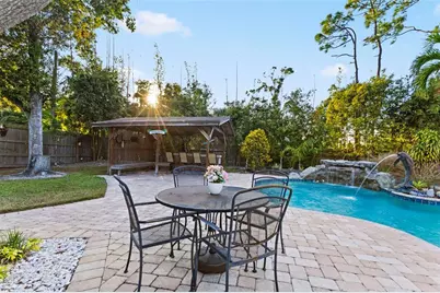 4301 S Lockwood Ridge Road, Sarasota, FL 34231 - Photo 33