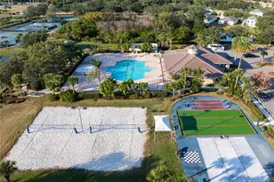 915 Fairwaycove Ln, Bradenton, FL 34212 - Photo 45