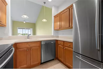 915 Fairwaycove Lane #204, Bradenton, FL 34212 - Photo 17