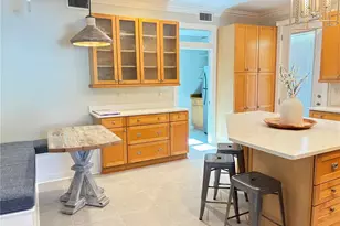 324 Julia Pl, Sarasota, FL 34236 - Photo 15