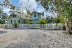 324 Julia Pl, Sarasota, FL 34236 - Photo 53