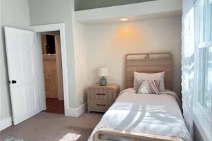 324 Julia Pl, Sarasota, FL 34236 - Photo 45