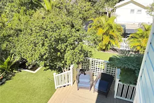 324 Julia Pl, Sarasota, FL 34236 - Photo 41