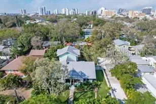 324 Julia Pl, Sarasota, FL 34236 - Photo 51