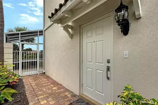 1749 Burgos Dr, Sarasota, FL 34238 - Photo 5