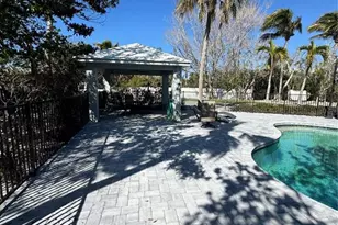 6330 Laguna Dr, Longboat Key, FL 34228 - Photo 49