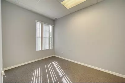 1040 E Brandon Boulevard, Brandon, FL 33511 - Photo 9