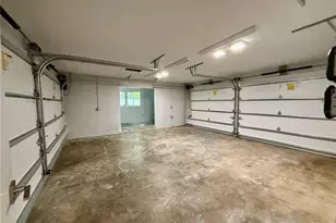 3231 E Forest Lake Dr, Sarasota, FL 34232 - Photo 33