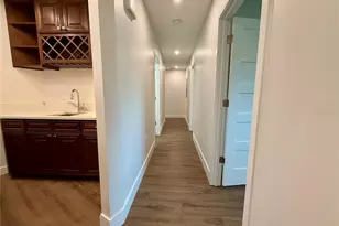 3231 E Forest Lake Dr, Sarasota, FL 34232 - Photo 21