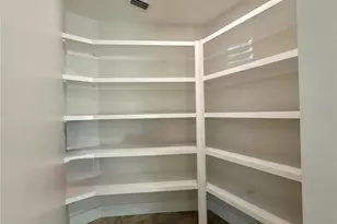 3231 E Forest Lake Dr, Sarasota, FL 34232 - Photo 19