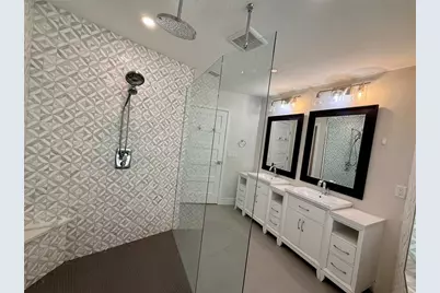 3231 E Forest Lake Drive, Sarasota, FL 34232 - Photo 47