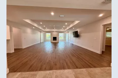 3231 E Forest Lake Drive, Sarasota, FL 34232 - Photo 9