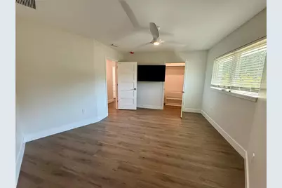 3231 E Forest Lake Drive, Sarasota, FL 34232 - Photo 25