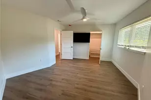 3231 E Forest Lake Dr, Sarasota, FL 34232 - Photo 25