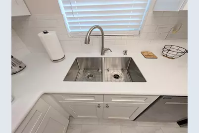 1581 Leisure Drive #M7, Bradenton, FL 34207 - Photo 5