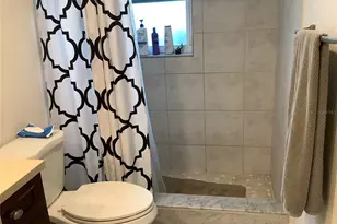 2481 Twin Dr, Sarasota, FL 34234 - Photo 21