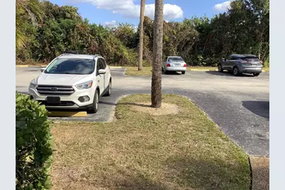 2481 Twin Drive #29, Sarasota, FL 34234 - Photo 9