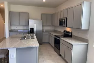 9011 Milestone Dr, Sarasota, FL 34238 - Photo 7