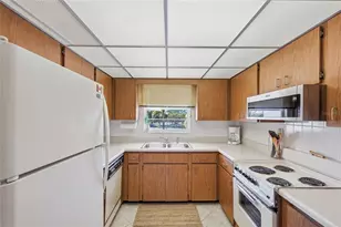 6300 Flotilla Dr, Holmes Beach, FL 34217 - Photo 9