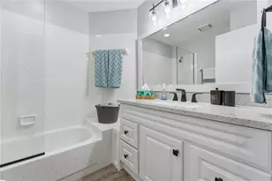 3625 57th Ave Dr W, Bradenton, FL 34210 - Photo 23