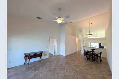 432 Sunset Lake Boulevard #205, Venice, FL 34292 - Photo 5