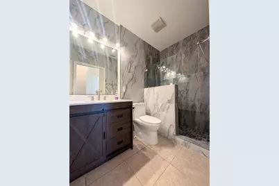 432 Sunset Lake Boulevard #205, Venice, FL 34292 - Photo 13