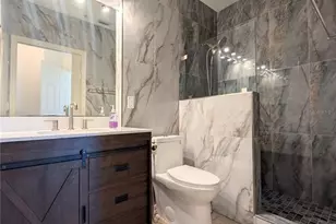 432 Sunset Lake Blvd, Venice, FL 34292 - Photo 13