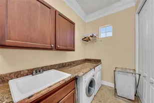 550 Yardarm Ln, Longboat Key, FL 34228 - Photo 57