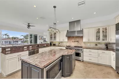 550 Yardarm Lane, Longboat Key, FL 34228 - Photo 13