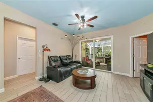 6241 Foxglove Ln, Lakewood Ranch, FL 34202 - Photo 9