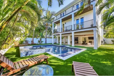 108 11th Street S, Bradenton Beach, FL 34217 - Photo 3