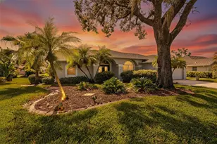 439 Lake of the Woods Dr, Venice, FL 34293 - Photo 3