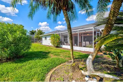 439 Lake Of The Woods Drive, Venice, FL 34293 - Photo 47