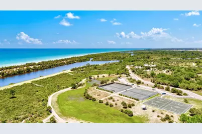 439 Lake Of The Woods Drive, Venice, FL 34293 - Photo 73