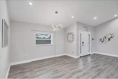 618 Eastpointe Court, Sarasota, FL 34232 - Photo 17