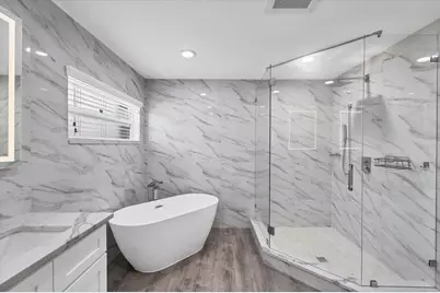 618 Eastpointe Court, Sarasota, FL 34232 - Photo 5