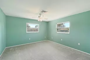 2434 Carlisle Pl, Sarasota, FL 34231 - Photo 29