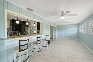 2434 Carlisle Pl, Sarasota, FL 34231 - Photo 19