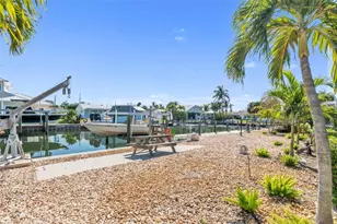 513 71st St, Holmes Beach, FL 34217 - Photo 45