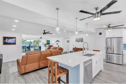 513 71st Street, Holmes Beach, FL 34217 - Photo 5