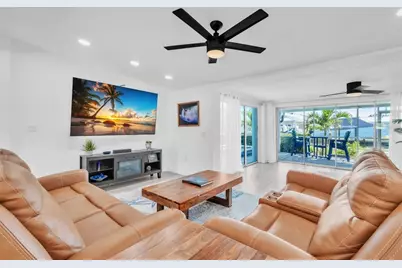 513 71st Street, Holmes Beach, FL 34217 - Photo 11