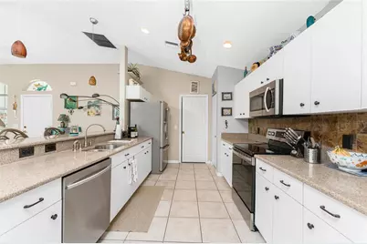 15 White Marsh Lane, Rotonda West, FL 33947 - Photo 11